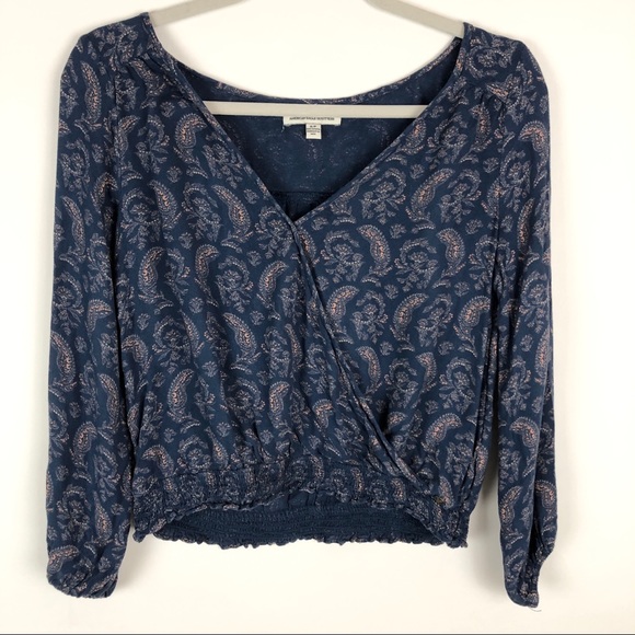 American Eagle Outfitters Tops - American Eagle 3/4 Sleeve Paisley Style Crop top